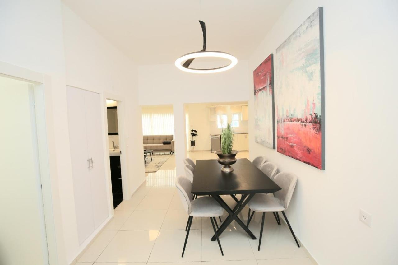 City Center Luxury Apartment In เนทันยา ภายนอก รูปภาพ